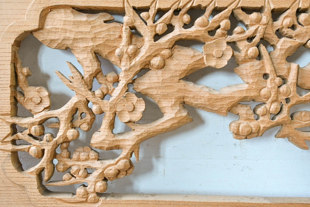 ヴィンテージ建具　昭和中期から昭和後期　欅(ケヤキ)材　雅弘作　松竹梅の彫刻が見事な欄間2枚セット　(R-088459)