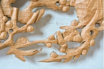 ヴィンテージ建具　昭和中期から昭和後期　欅(ケヤキ)材　雅弘作　松竹梅の彫刻が見事な欄間2枚セット　(R-088459)