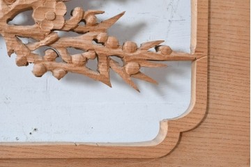 ヴィンテージ建具　昭和中期から昭和後期　欅(ケヤキ)材　雅弘作　松竹梅の彫刻が見事な欄間2枚セット　(R-088459)