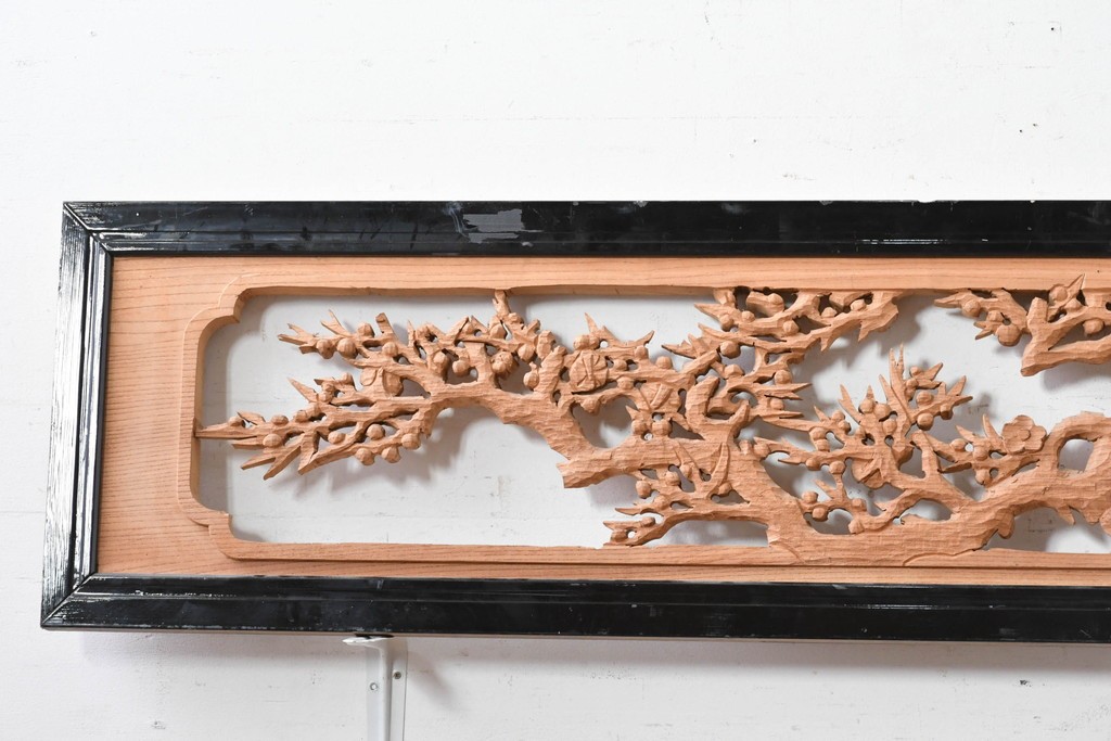 ヴィンテージ建具　昭和中期から昭和後期　欅(ケヤキ)材　雅弘作　松竹梅の彫刻が見事な欄間2枚セット　(R-088459)