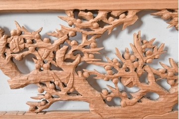 ヴィンテージ建具　昭和中期から昭和後期　欅(ケヤキ)材　雅弘作　松竹梅の彫刻が見事な欄間2枚セット　(R-088459)