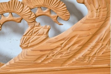 ヴィンテージ建具　昭和後期　松に鷹の図柄が存在感を放つ欄間2枚セット　(R-088460)