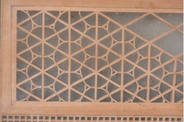 ヴィンテージ建具　昭和中期から昭和後期　両面ガラス　繊細な組子細工が目を引く欄間1枚　(R-088463)