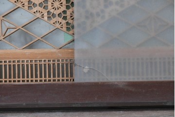 ヴィンテージ建具　昭和中期から昭和後期　両面ガラス　繊細な組子細工が目を引く欄間1枚　(R-088463)