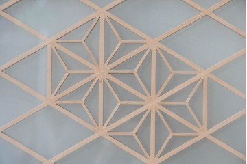 ヴィンテージ建具　昭和後期　両面ガラス　繊細な組子細工が美しい欄間1枚　(R-088465)
