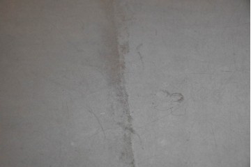 中古　美品　maruni(マルニ木工)　地中海シリーズ　お気に入りを美しく飾れるガラス扉のコーナーキャビネット　(R-088471)
