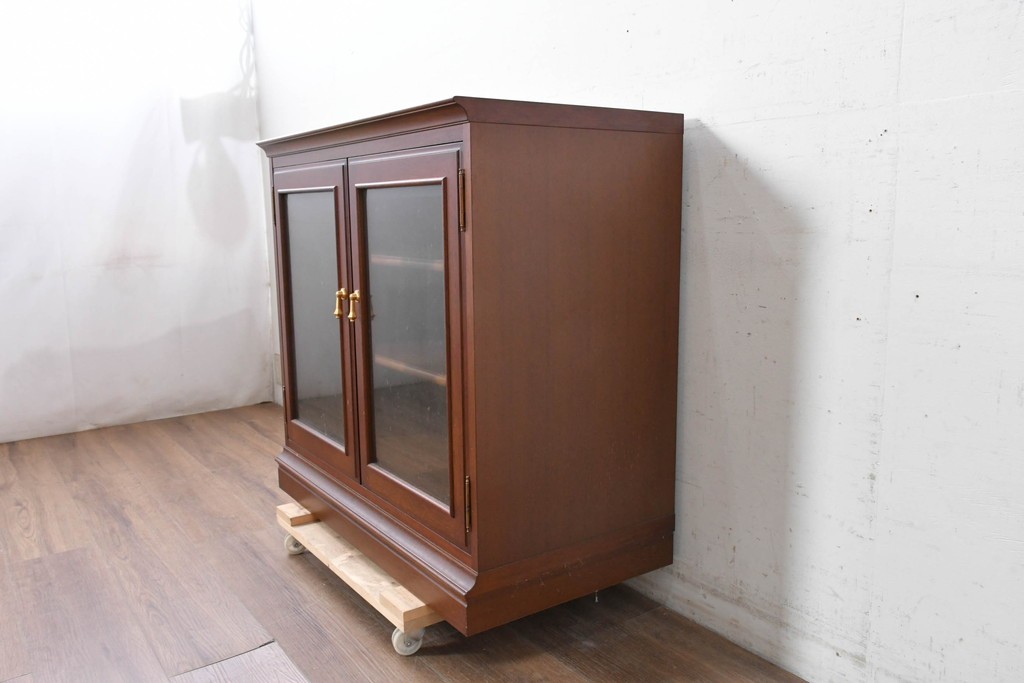 中古　美品　maruni(マルニ木工)　地中海シリーズ　格調高いデザインが魅力のサイドボード　(R-088473)