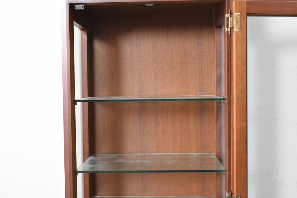 中古　美品　maruni(マルニ木工)　地中海シリーズ　照明付きでコレクションを美しく魅せるキュリオケース64　定価約33万円　(R-088474)