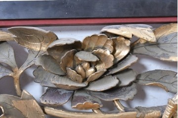 アンティーク建具　江戸から明治期　獅子と牡丹　寺社仏閣で使われていた木彫りの欄間1枚　(R-088476)