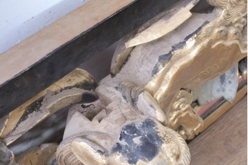 アンティーク建具　江戸から明治期　獅子と牡丹　寺社仏閣で使われていた木彫りの欄間1枚　(R-088476)