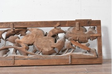 アンティーク建具　江戸から明治期　獅子と牡丹　寺社仏閣で使われていた木彫りの欄間1枚　(R-088476)