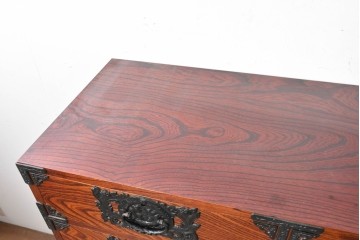 中古　岩谷堂箪笥　重厚な金具と美しい木目が印象的な衣装箪笥　(R-088478)