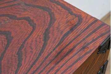中古　岩谷堂箪笥　重厚な金具と美しい木目が印象的な衣装箪笥　(R-088478)