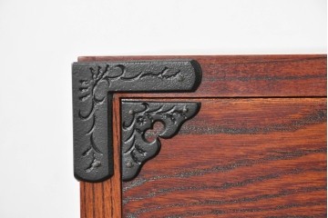中古　岩谷堂箪笥　重厚な金具と美しい木目が印象的な衣装箪笥　(R-088478)