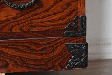 中古　岩谷堂箪笥　重厚な金具と美しい木目が印象的な衣装箪笥　(R-088478)