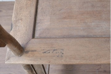 中国アンティーク　中国美術　鉄刀木(タガヤサン)材　東洋情緒漂う流麗なアームチェア　(R-088480)