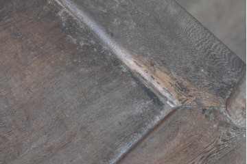 中国アンティーク　中国美術　鉄刀木(タガヤサン)材　東洋情緒漂う流麗なアームチェア　(R-088480)