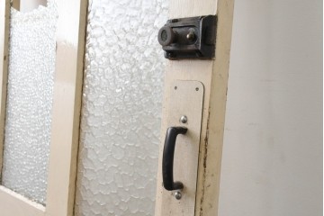 イギリスアンティーク建具　1930年頃　ペイントの風合いが魅力の木製ドア1枚　(R-088481)