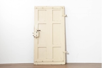 北欧アンティーク建具　クラシカルな意匠が魅力の木製ドア1枚　(R-088482)