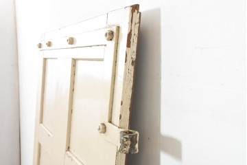 北欧アンティーク建具　クラシカルな意匠が魅力の木製ドア1枚　(R-088482)