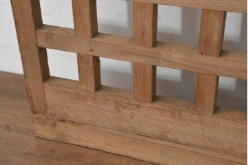 アンティーク建具　大正から昭和初期　マス目デザインが美しい幅狭のきつね格子蔵戸1枚　(R-088484)