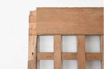 アンティーク建具　大正から昭和初期　マス目デザインが美しい幅狭のきつね格子戸1枚　(R-088485)