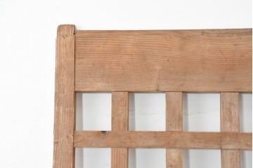 アンティーク建具　大正から昭和初期　マス目デザインが美しい幅狭のきつね格子戸1枚　(R-088485)