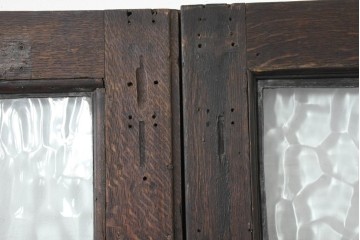 アンティーク建具　フランス　オーク材　水面のようなステンドグラスが印象的な両開きドア2枚(1対)セット　(R-088487)