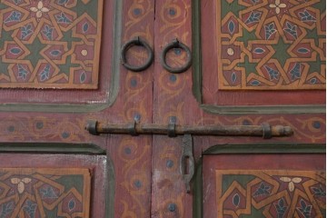 アンティーク建具　モロッコ　幾何学模様がオリエンタルな枠付き両開きドア1枚　(R-088488)