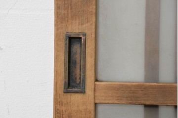 ヴィンテージ建具　昭和中期　幅狭　端正な縦格子のガラス入り玄関戸2枚セット　(R-088490)