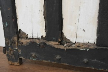 オーストラリアアンティーク建具　1920年頃　黒と白のペイントのコントラストが目を引く重厚な門扉2枚(1対)セット　(R-088494)