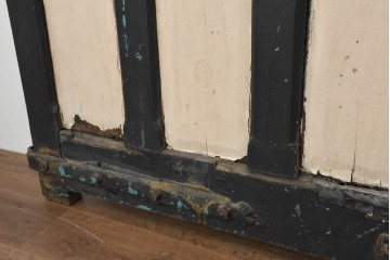オーストラリアアンティーク建具　1920年頃　黒と白のペイントのコントラストが目を引く重厚な門扉2枚(1対)セット　(R-088494)