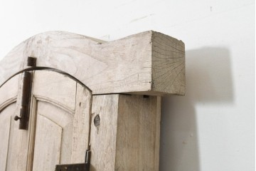 ヴィンテージ建具　インド　フェンス付き　アーチ型のデザインが印象的な枠付き窓1枚　(R-088499)
