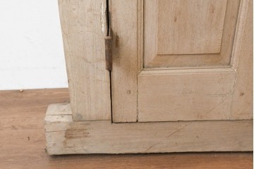 ヴィンテージ建具　インド　フェンス付き　アーチ型のデザインが印象的な枠付き窓1枚　(R-088499)
