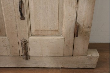ヴィンテージ建具　インド　フェンス付き　アーチ型のデザインが印象的な枠付き窓1枚　(R-088499)
