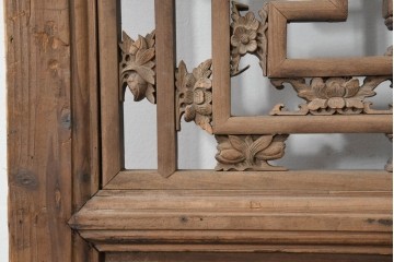 アジアンアンティーク　中国　装飾品として楽しめる彫刻入り格子扉　(R-088501)