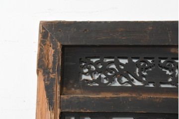アジアンアンティーク　中国　装飾品として楽しめる彫刻入り格子扉　(R-088501)