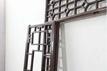 アジアンヴィンテージ　中国　アンティーク調　中国建具らしい端正な枠付き両開きドア　(R-088502)