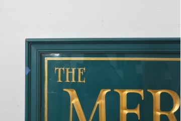 イギリスヴィンテージ　The Merchant Stores　幅2メートル　金彩の彫刻文字がおしゃれな商店の看板　(R-088503)