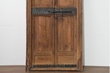 アンティーク建具　モロッコ　重厚な金具と木味が味わい深い枠付き両開きドア1枚　(R-088505)