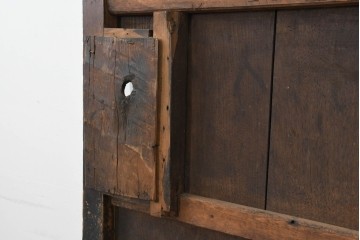 アンティーク建具　明治から大正期　希少デザイン!　竹格子の繊細な意匠と存在感のある鉄金具が調和した蔵戸1枚　(R-088506)
