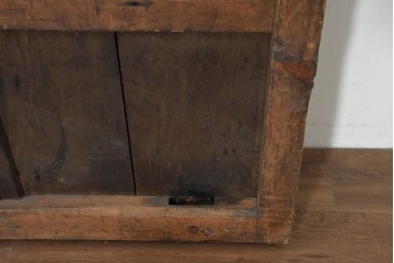 アンティーク建具　明治から大正期　希少デザイン!　竹格子の繊細な意匠と存在感のある鉄金具が調和した蔵戸1枚　(R-088506)