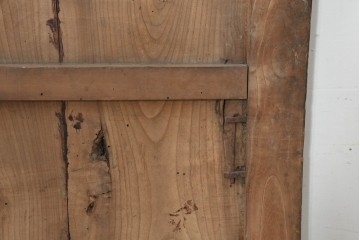 アンティーク建具　明治から大正期　総欅(ケヤキ)材　漆塗り　重厚な金具付き蔵戸1枚　(R-088507)