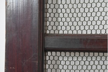 アンティーク建具　明治から大正期　上手物!!　総欅(ケヤキ)材　重厚な金具が目を引くきつね格子蔵戸1枚　(R-088508)