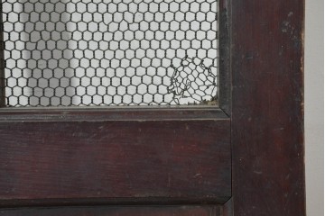 アンティーク建具　明治から大正期　上手物!!　総欅(ケヤキ)材　重厚な金具が目を引くきつね格子蔵戸1枚　(R-088508)