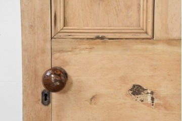 フランスアンティーク建具　パイン材　温かみのある木肌が魅力のドア1枚　(R-088510)