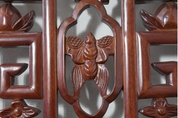中古建具　中国　鶴の彫刻がめでたいオリエンタルな中国格子1枚　(R-088511)