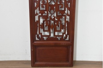 中古建具　中国　鶴の彫刻がめでたいオリエンタルな中国格子1枚　(R-088511)