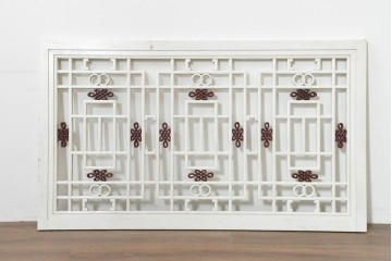 中国ヴィンテージ建具　白と赤の華やかなペイントが目を引く中国格子1枚　(R-088520)