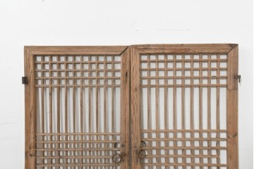 中国アンティーク建具　1900年頃　李朝風建具　均整の取れた格子意匠が魅力の窓2枚(1対)セット　(R-088528)